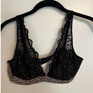 NWOT PINK Victoria’s Secret Bra Size Medium